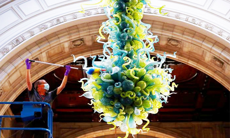 Blowing Glass Out Of Proportion Inside Artist Dale Chihuly’s Glass Bubble Gulftoday