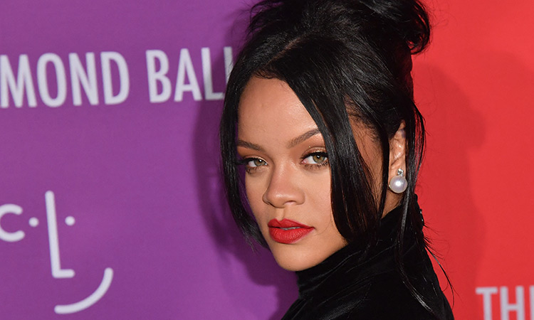 Rihanna Is Now Officially a Billionaire, says Forbes - Inspiration