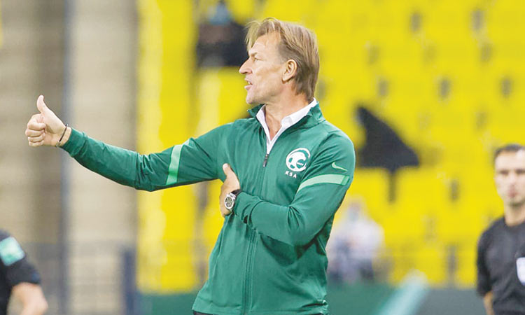 Soccer-Renard signs contract extension with Saudi Arabia