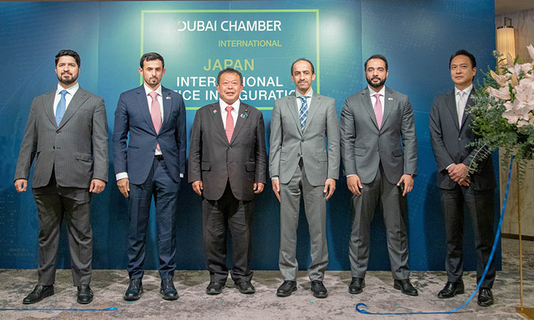 Dubai-International-Chamber-Officials