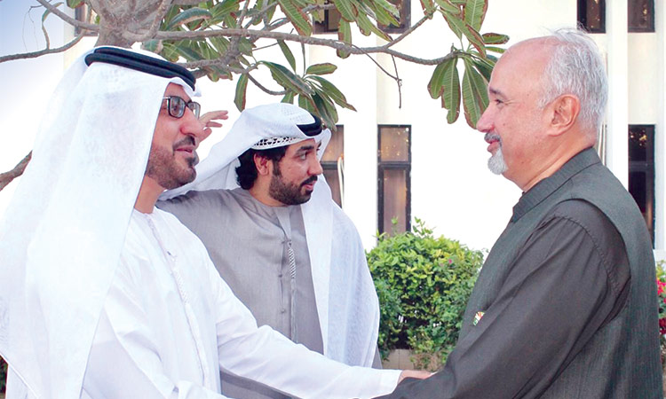 Faisal-Niaz-Tirmizi-receives-Emirati-citizens