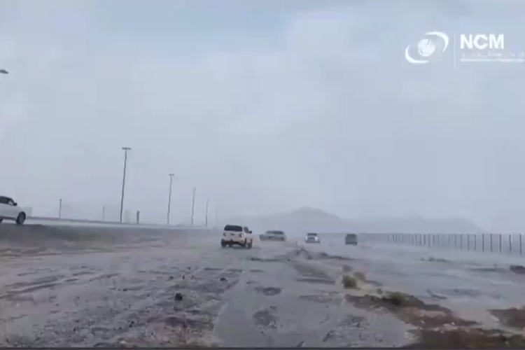 VIDEO Rain hits Eastern Region of UAE GulfToday