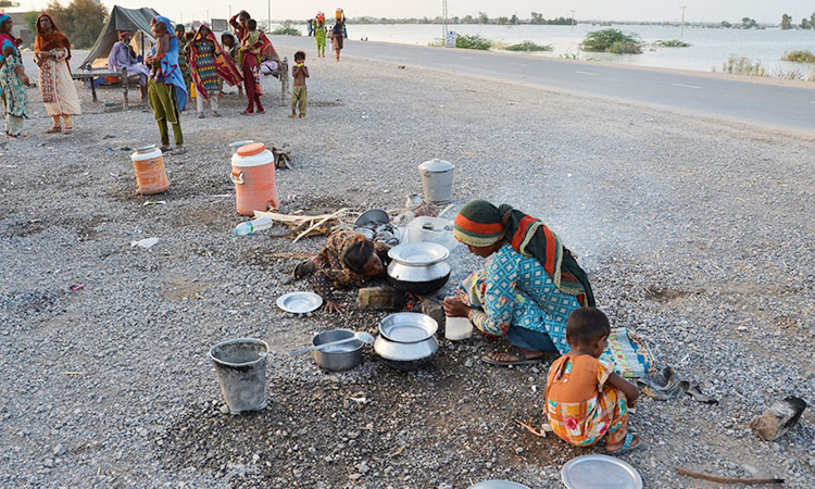 Pakistanflood-homeless