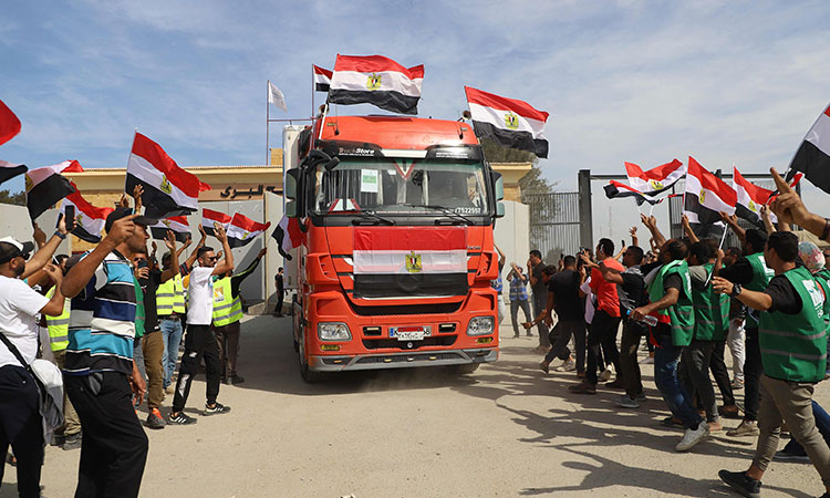 Gazacrossing-truck