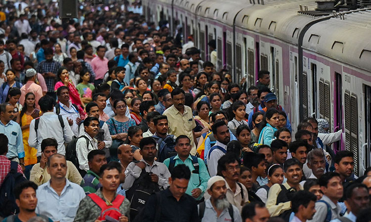 Population-Indian-railwaystation