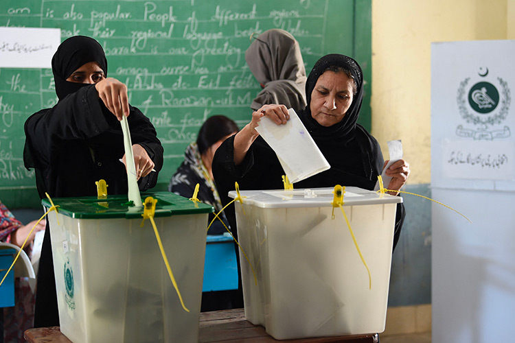 Pakistanelection-women-voters