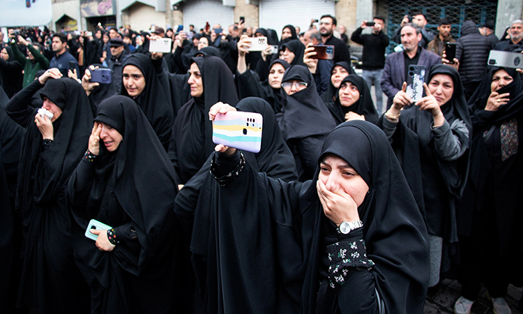 Iran-funeral-May21-main3-750