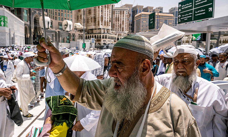 Hajj-pilgrims-Makkah-main3-750