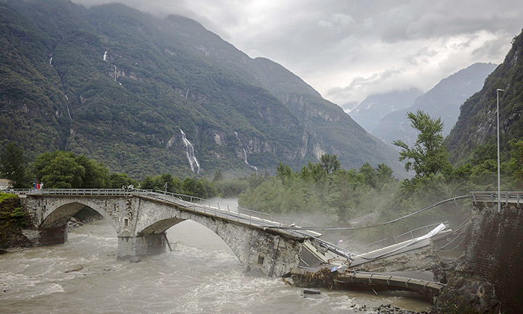 Switzerland-landslide-bridgcollapse