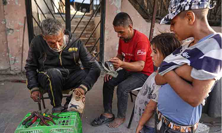 Gaza-shoes-repair