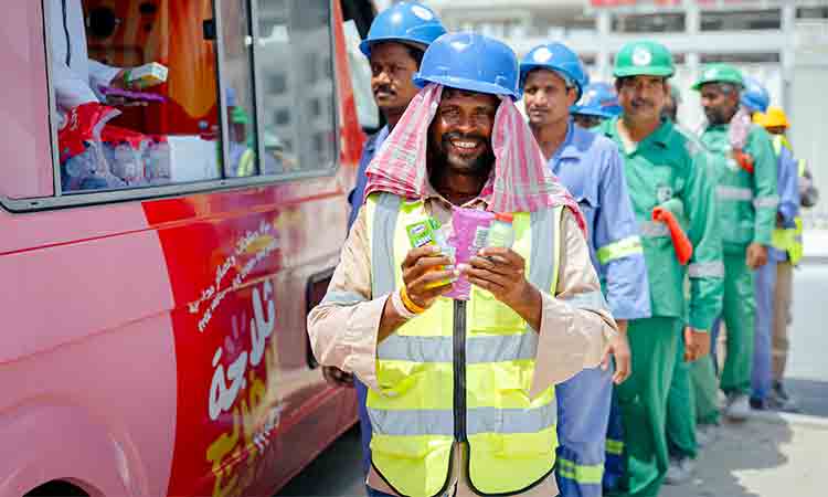 Dubai campaign distributed 1 million bottles of water and ice cream to ...