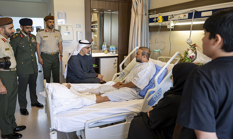 SheikhKhaled-visit-hospital