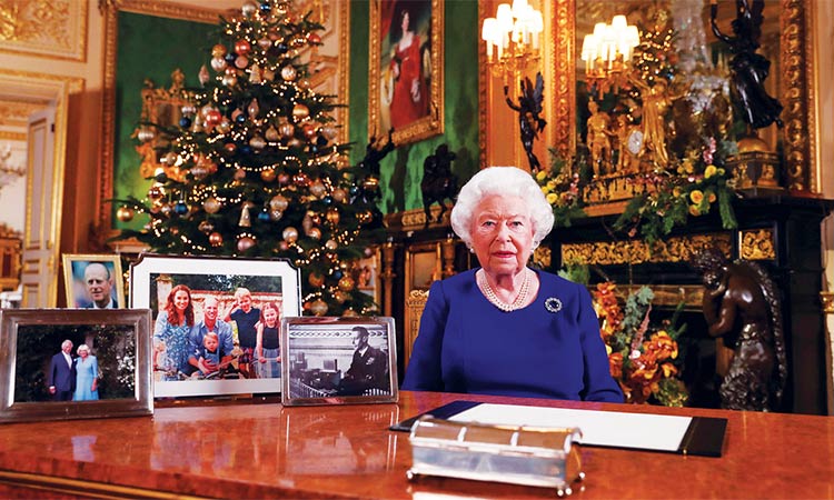 Queen Elizabeth II mourns passing of Sheikh Khalifa