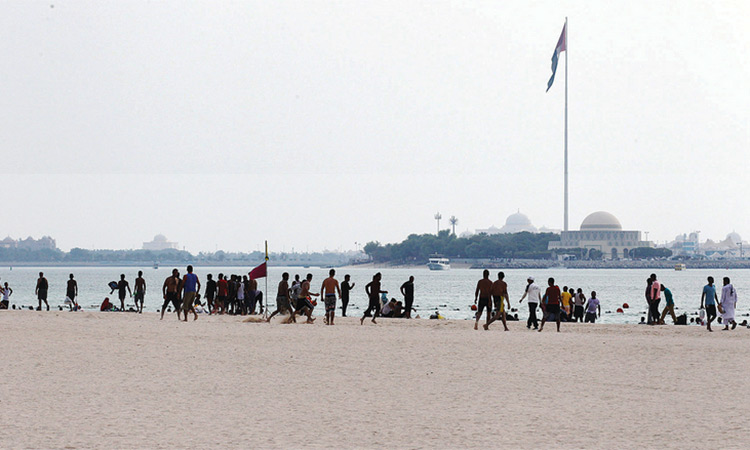 Municipality extends swimming time on beaches