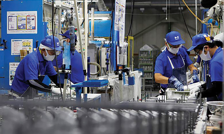 Japan November factory output falls on waning global demand