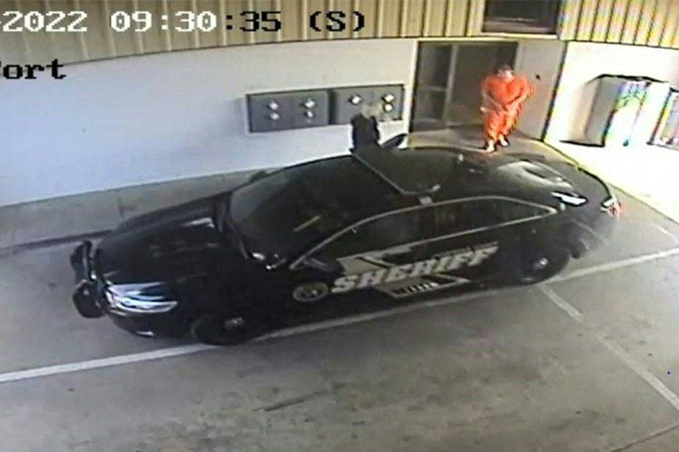 VIDEO: Surveillance footage shows inmate and officer escaping Alabama jail