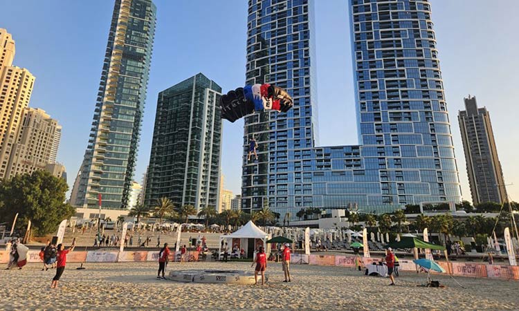 UAE’s Bloushi stars on opening day of Dubai  International Parachuting Championship