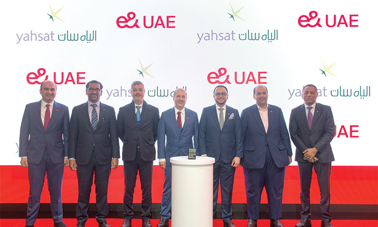 Yahsat and e& UAE sign MoU