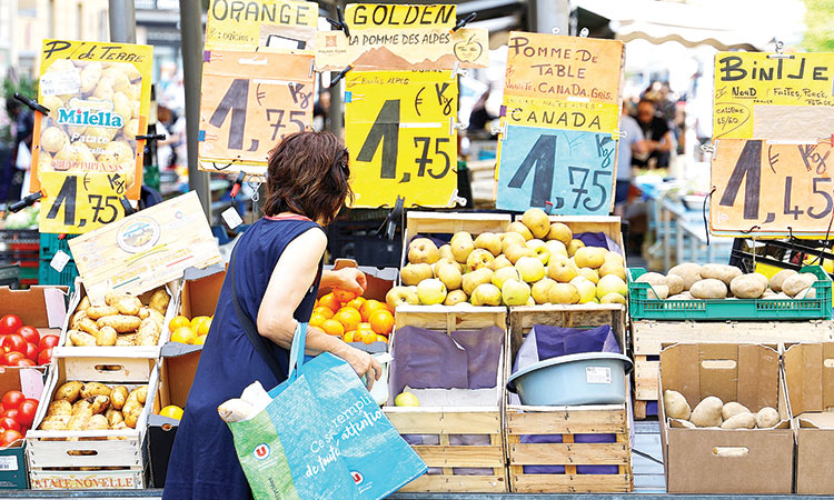 French borrowing costs rise above  Spain’s for first time since 2008