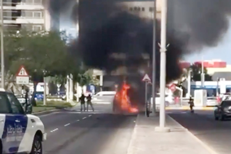 VIDEO: Fire breaks out in a car in Abu Dhabi