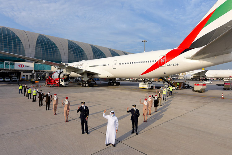 Sheikh Mohammed praises Emirates Airlines' contribution to Dubai economic success