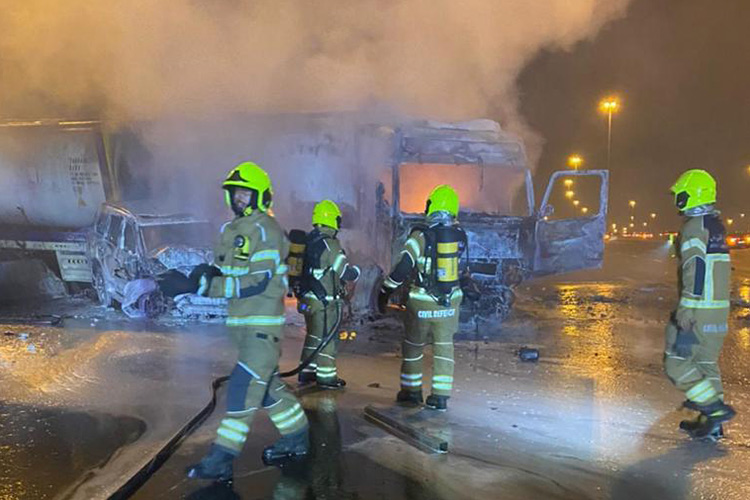 VIDEO: 3 hurt as oil tanker catches fire in Dubai