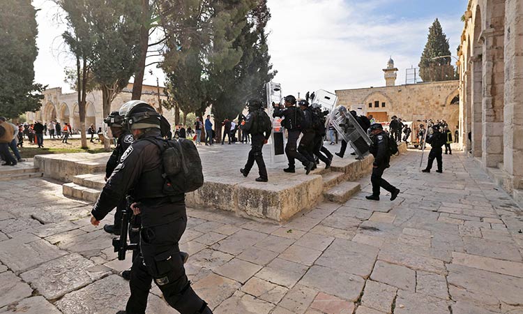 VIDEO: More Palestinians wounded in clashes at Al Aqsa mosque compound, UN worried  