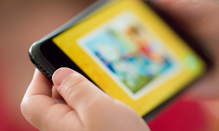 How can I help my children develop healthy digital habits?