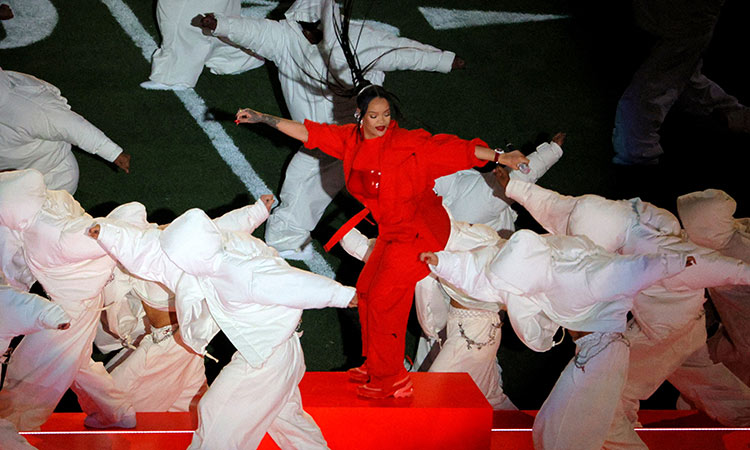 Pregnant Rihanna lights up Super Bowl stage with 'Diamonds'