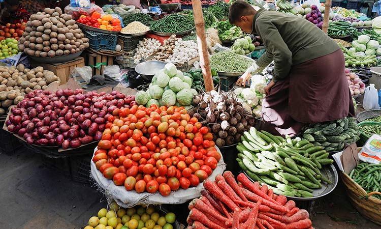 Pakistan posts record inflation for second consecutive month