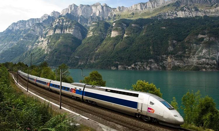 Record-breaking 24 mn domestic train tickets sold in France this summer