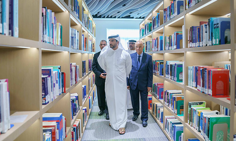 Sultan Bin Ahmed inspects UOS medical colleges library