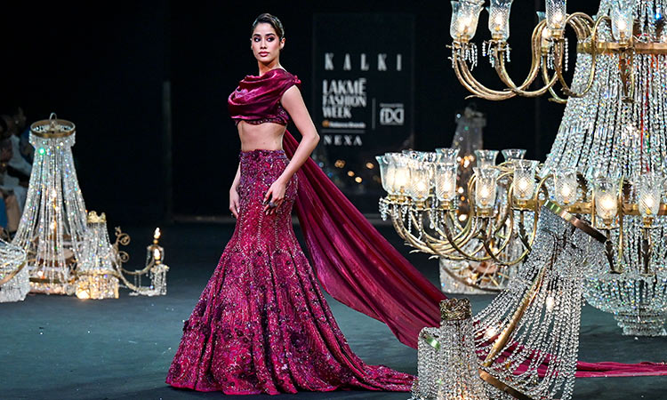 Janhvi Kapoor’s iconic lehenga stole the show at Lakme Fashion Week