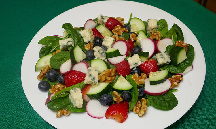 Summer berry salad