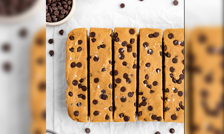 A cookie dough bar recipe to solve your cookie dough cravings