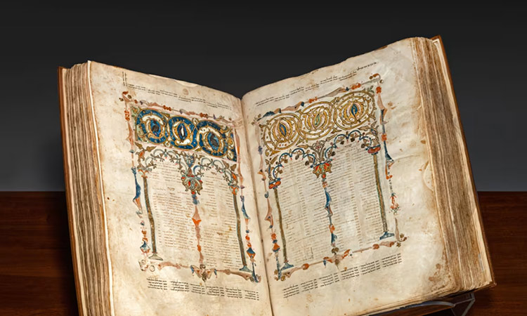 Rare 14th century Hebrew Bible written by Spanish rabbi sells for £5.3m