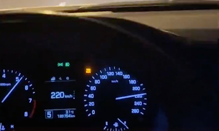 VIDEO: Dubai Police arrest motorist for driving at 220km/h on Sheikh Mohamed Bin Zayed Road