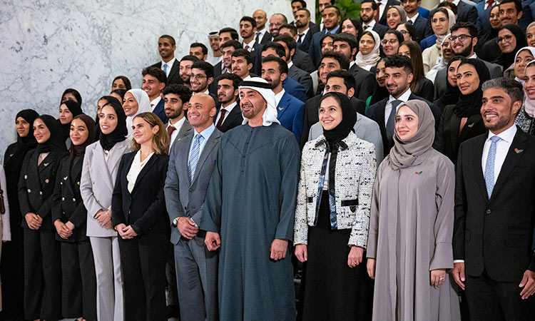 UAE President meets with Emirati students and NASA graduates in Washington