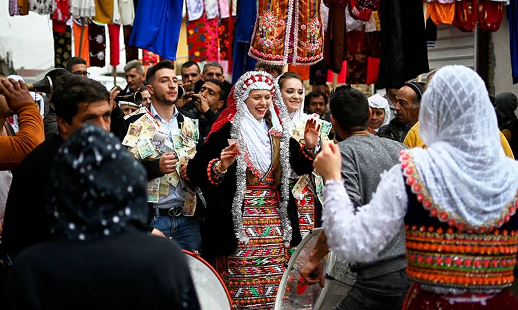 Bulgarian Pomaks keep traditional wedding rite alive