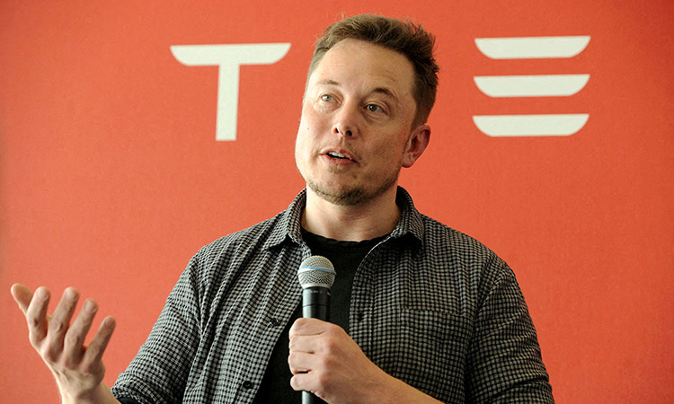 Musk sells Tesla shares worth $6.9 billion, cites chance of forced Twitter deal