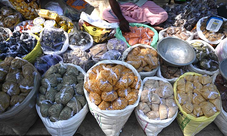 Cups, straws, spoons: India starts on single-use plastic ban