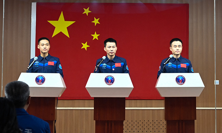 China to send youngest-ever crew to space station