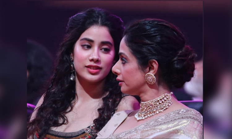 Janhvi Kapoor pens note for Sridevi: 'I still look for you everywhere mumma'