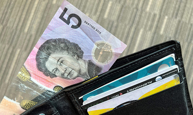 Australia to replace Queen Elizabeth's image on A$5 banknote