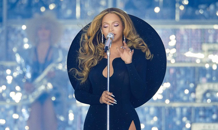 Beyonce splurges around $2,500 at food chain for her pop-up event