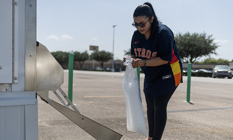 Texas power use hits record high as heatwave lingers