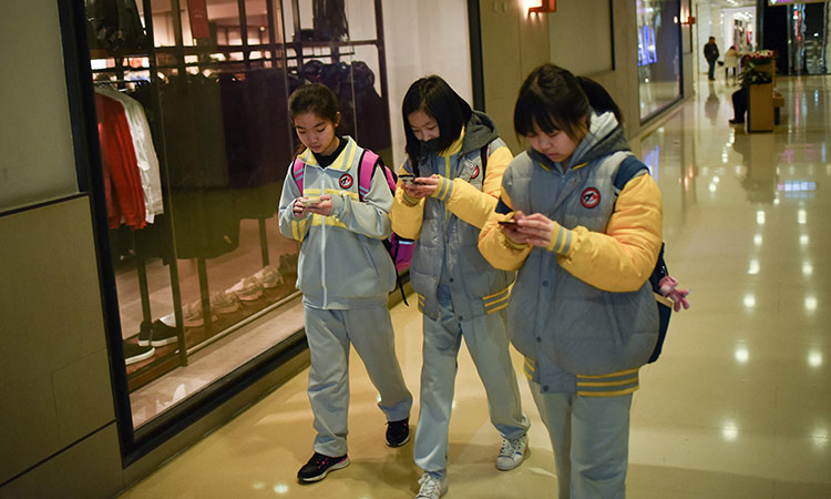 China proposes to limit children's smartphone time to a maximum of 2 hours a day