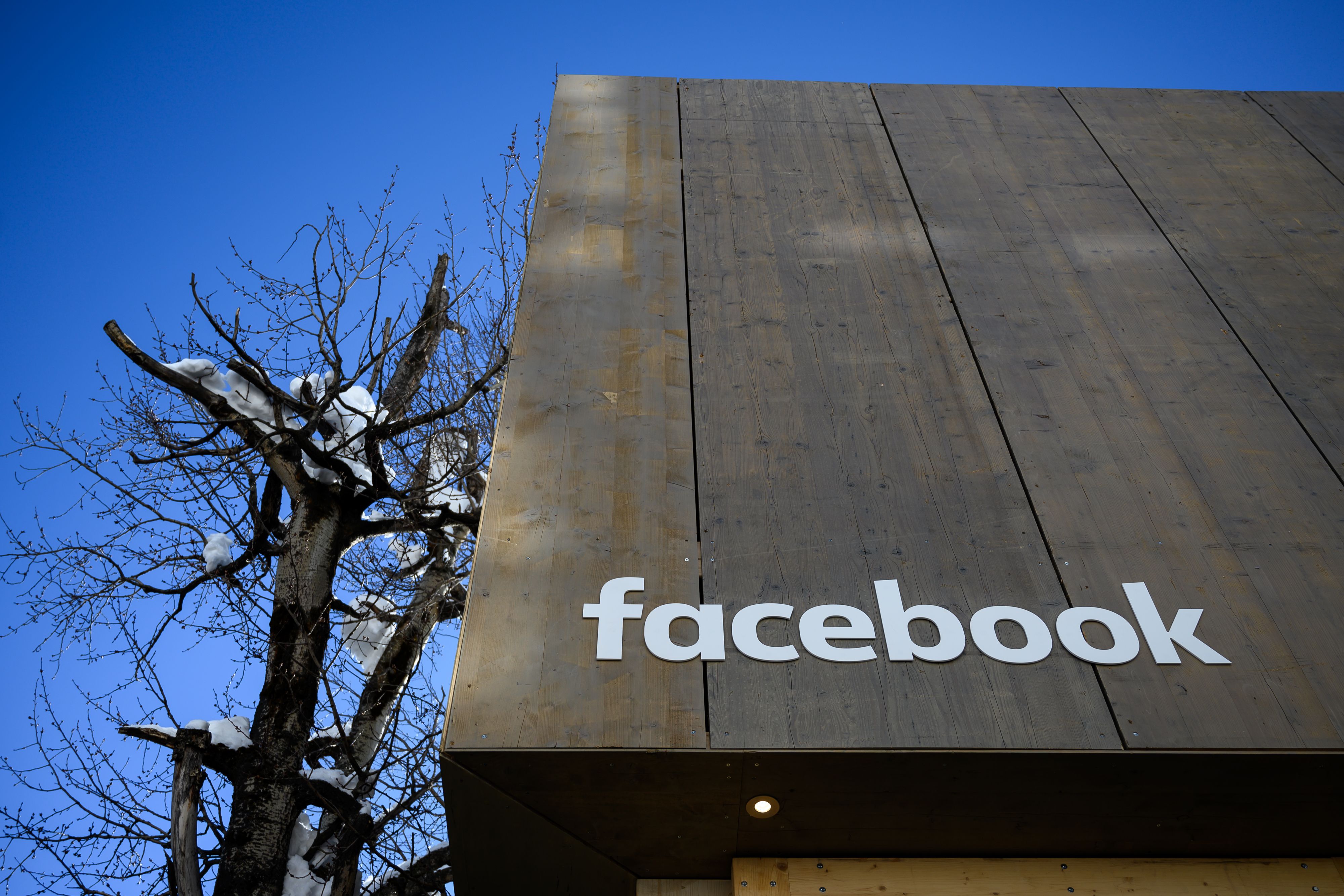 Big relief for 2.41b users after Facebook rolls out face recognition