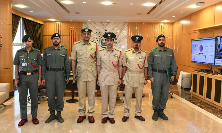 Dubai cops honoured for foiling drug smuggling attempt