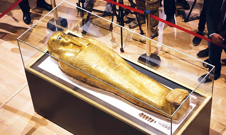 Stolen golden coffin returns to Cairo